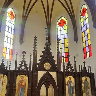 Витражи и своды кирхи